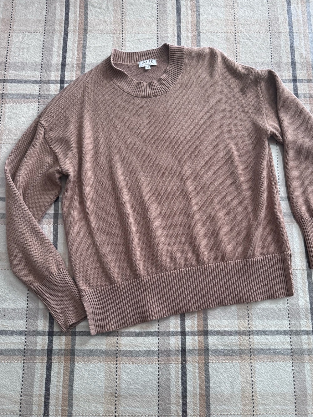Indie Co. Cashmere-Blend Crewneck Sweater in Taupe